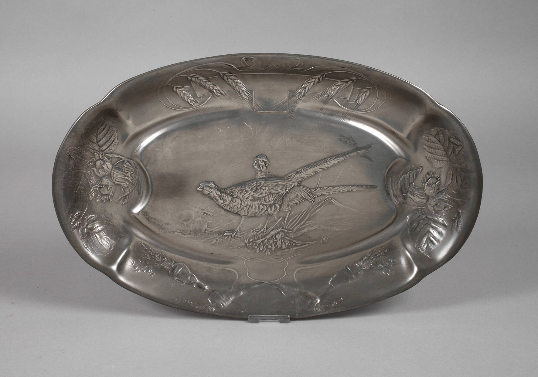 Kayserzinn Vorlegeplatte mit Fasanenmotiv