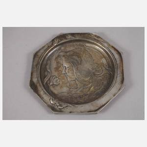 Jugendstilteller mit Mädchenmotiv