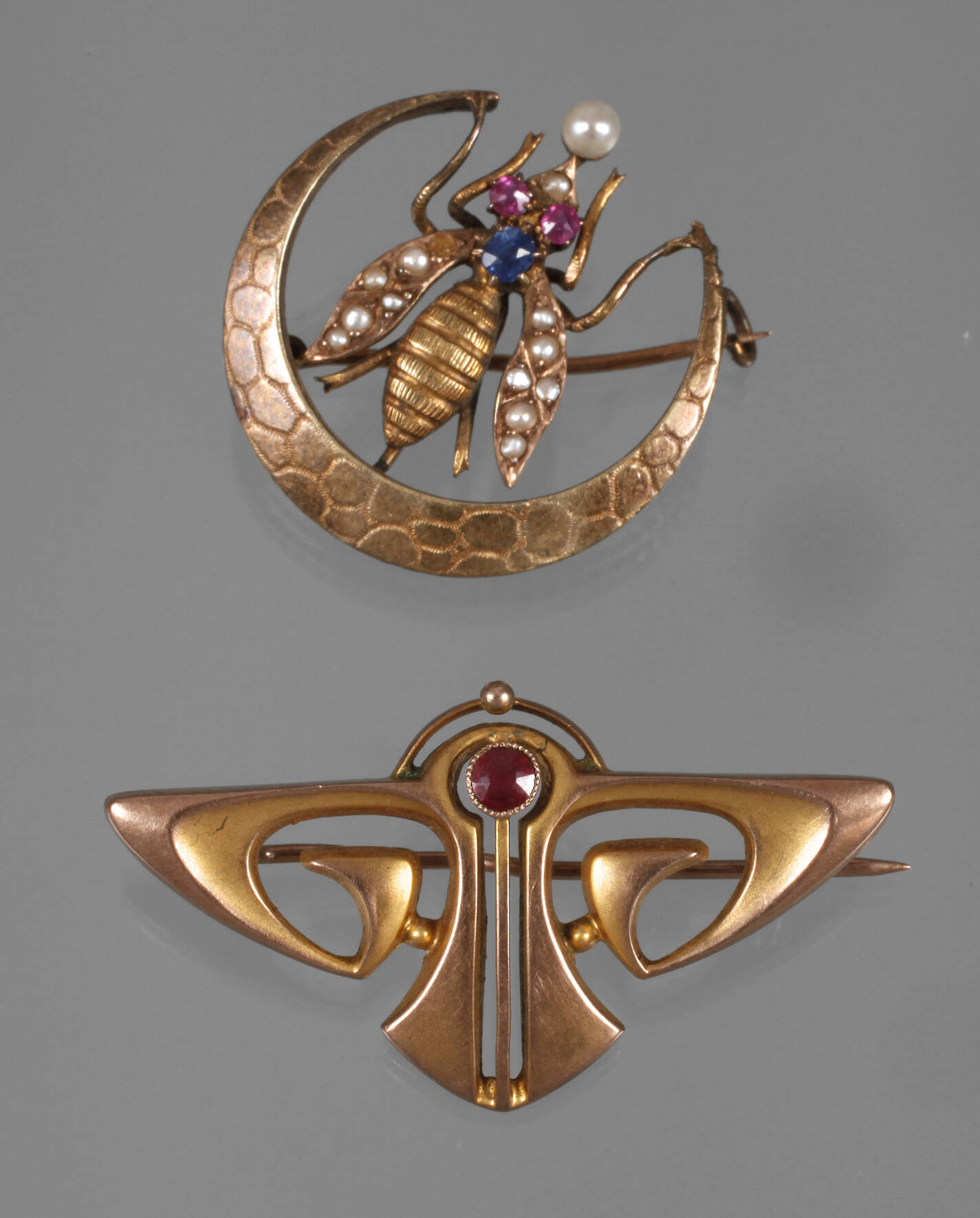 Zwei Jugendstilbroschen