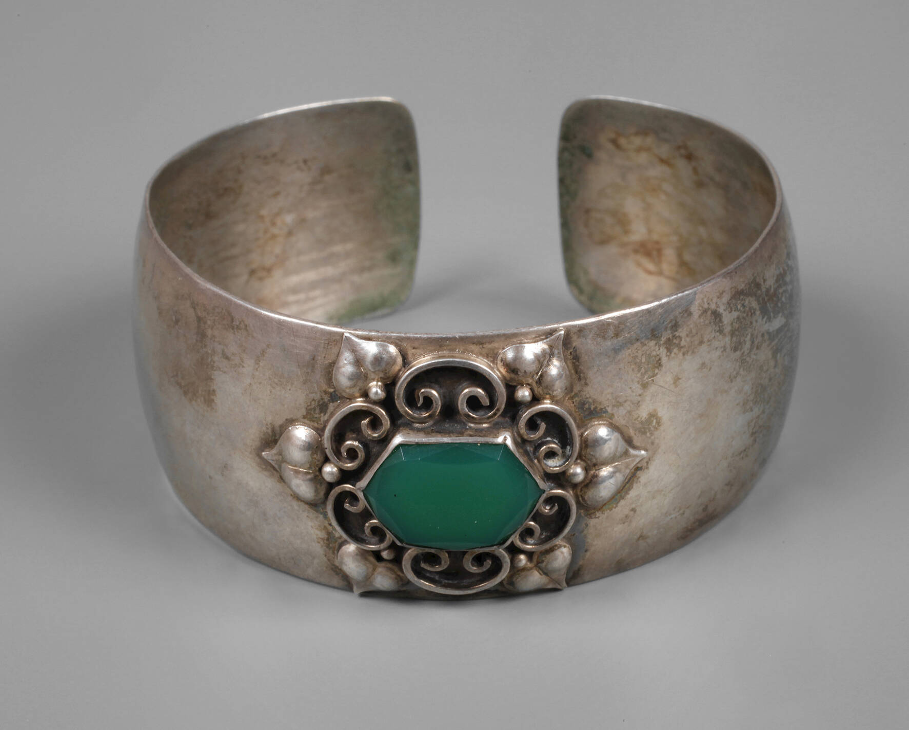 Armspange mit grünem Achat