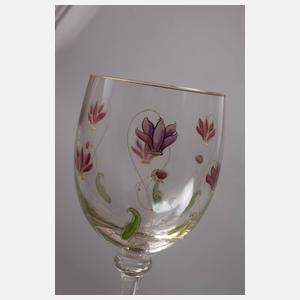 Vier Weinrömer mit Blümchendekor