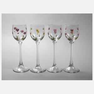 Vier Weinrömer mit Blümchendekor