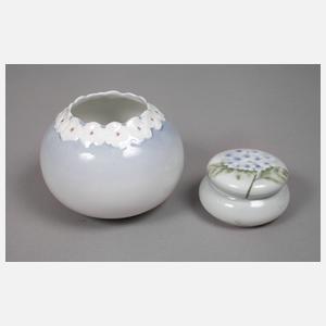 Böhmen Vase und Deckeldose Blumendekor