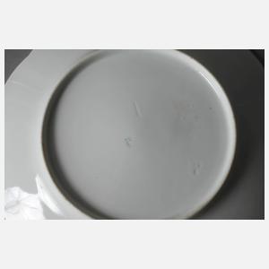 Kaestner zwei Teller Schule Henry van de Velde