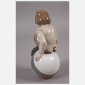 Tettau Faun auf Ball