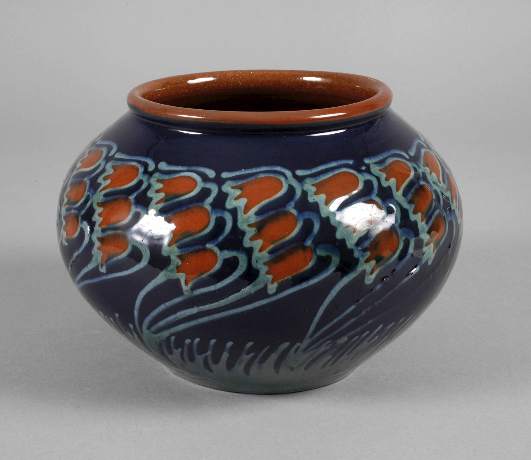 Alfred Kusche Vase "Glockenblumen"