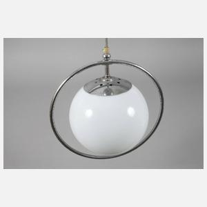 Kugellampe im Bauhausstil