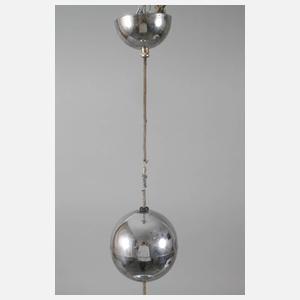 Kugellampe im Bauhausstil