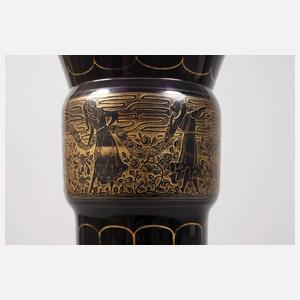 Große Vase mit geätztem Fries