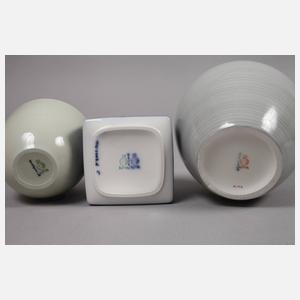 KPM Berlin Konvolut kleine Designvasen