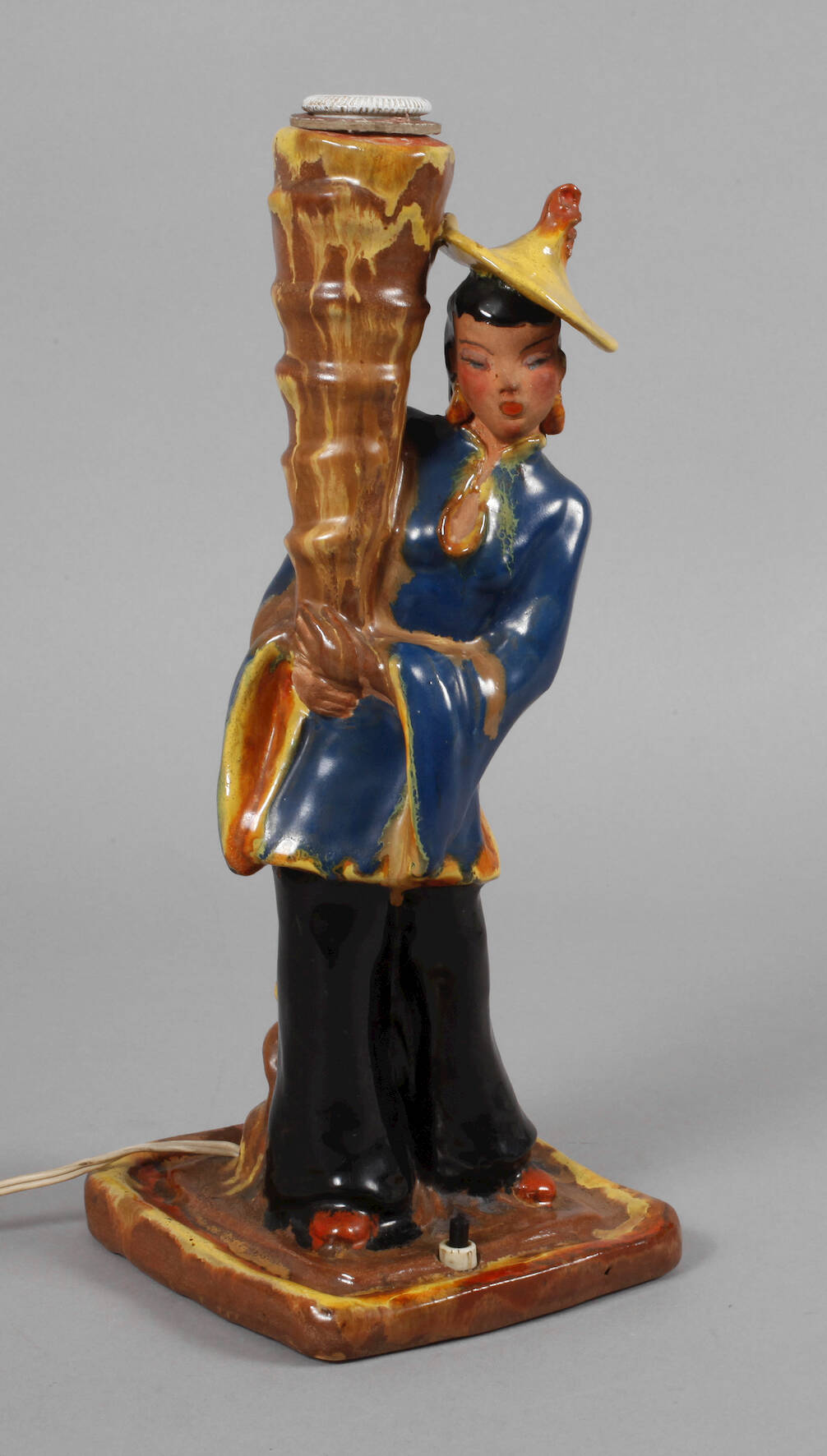 Lampenfuß mit Chinesin