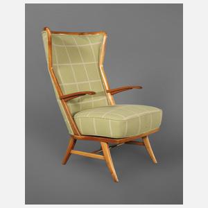 Hoher Armlehnsessel