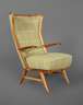 Hoher Armlehnsessel