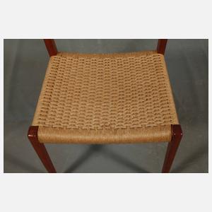 Acht Stühle Niels O. Möller