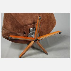 Ledersessel mit Ottomane