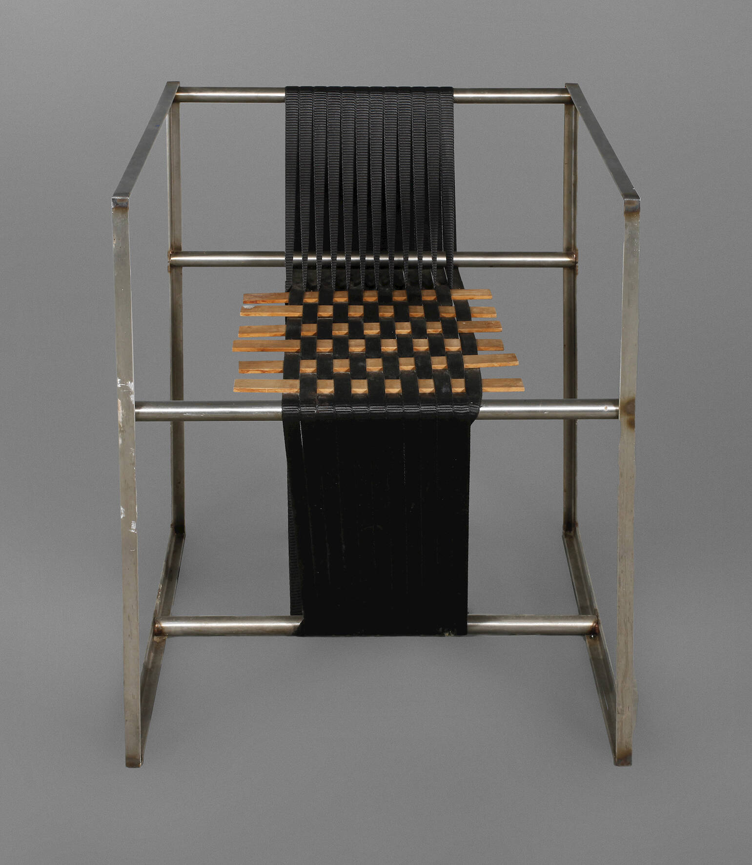 Experimenteller Armlehnsessel