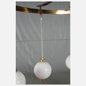 Übergroße Deckenlampe