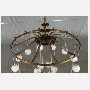 Übergroße Deckenlampe