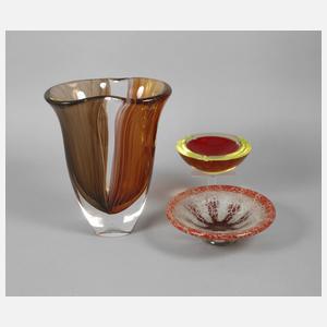 Drei Teile modernes Glas