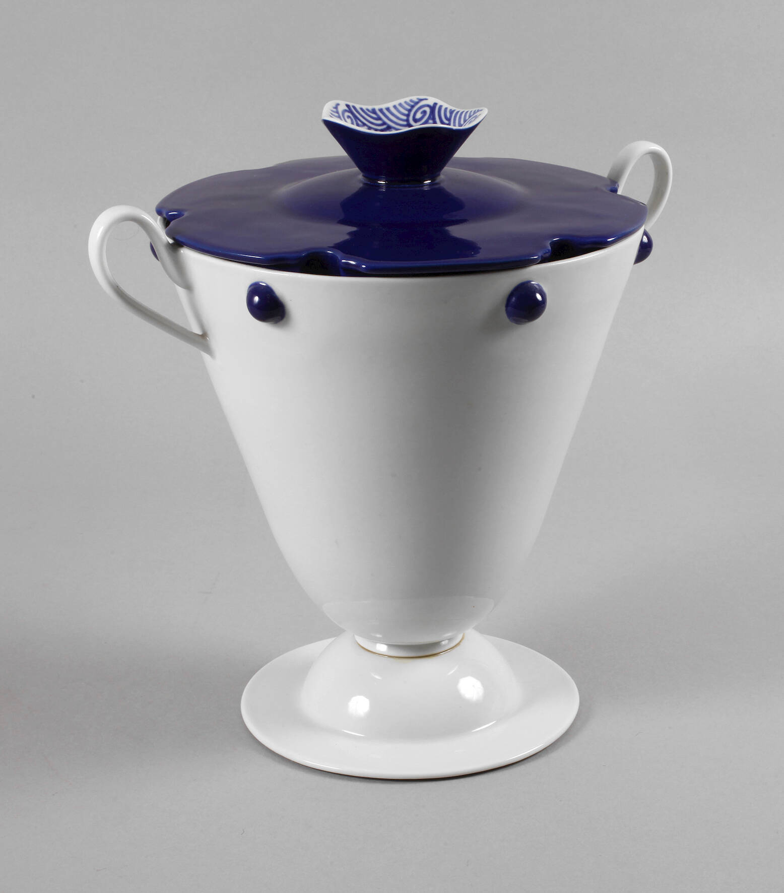 Delfter Deckelterrine "Berry"