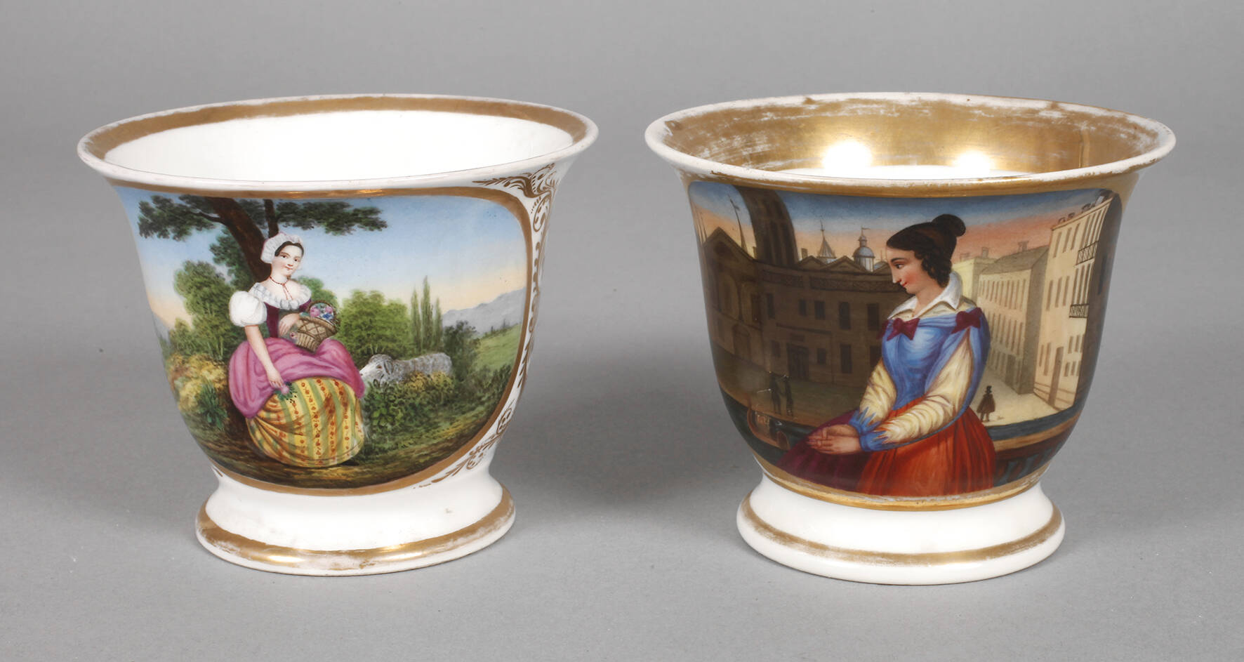 Paar große Ansichtentassen