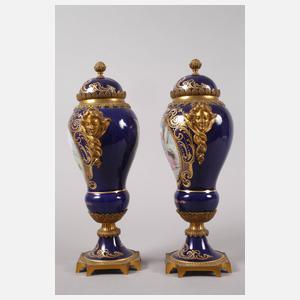 Frankreich Paar Cassoletten mit Bronzemontur