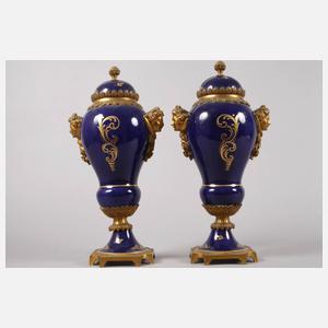 Frankreich Paar Cassoletten mit Bronzemontur