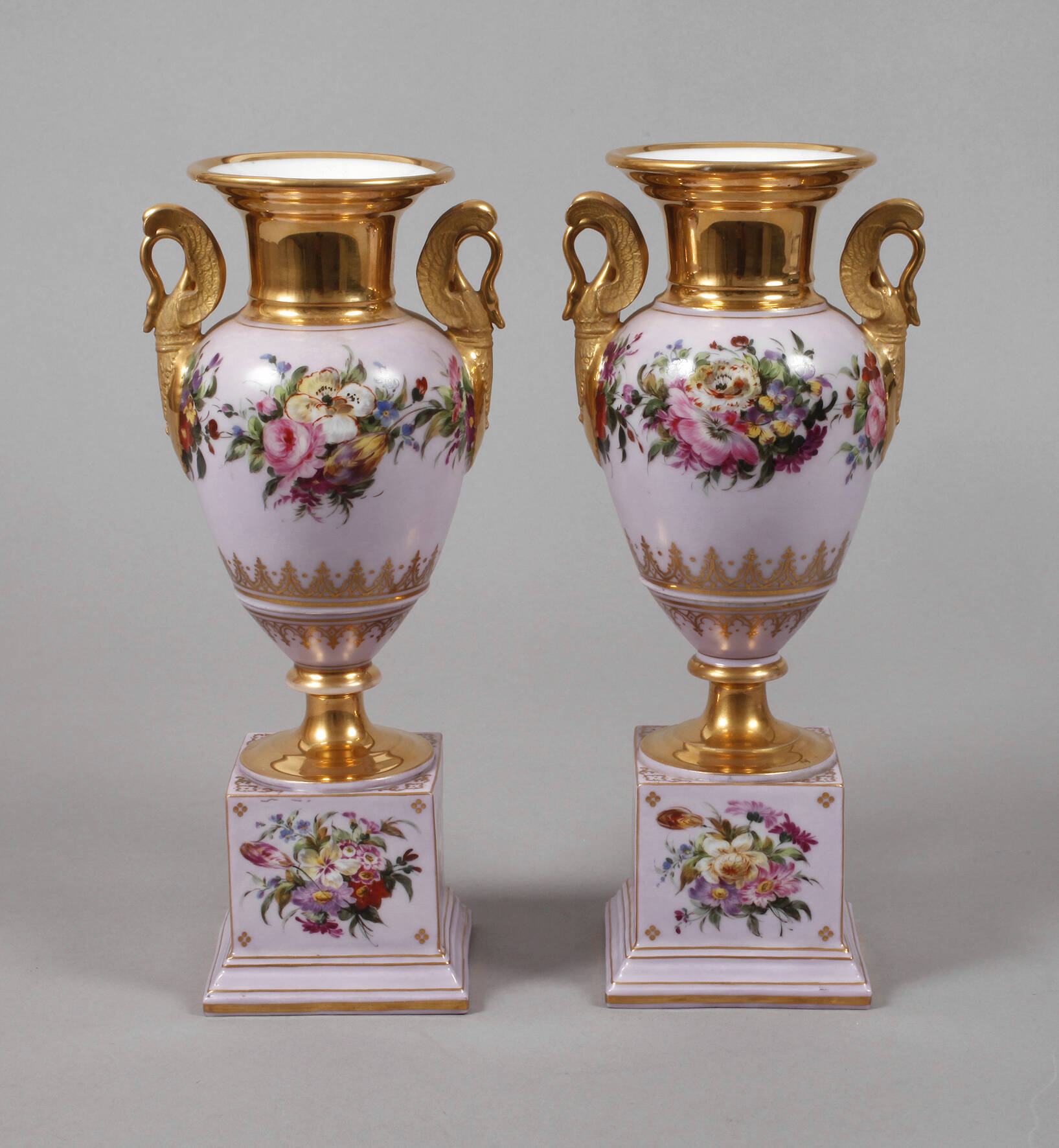 Frankreich Paar Prunkvasen Blumenmalerei