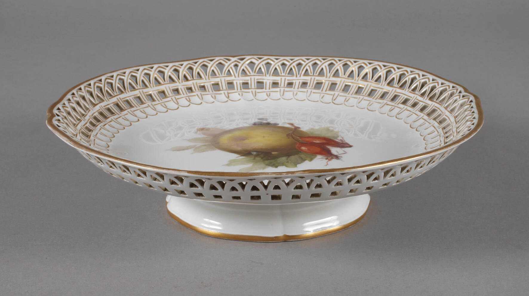 KPM Berlin Durchbruchschale Früchtemalerei