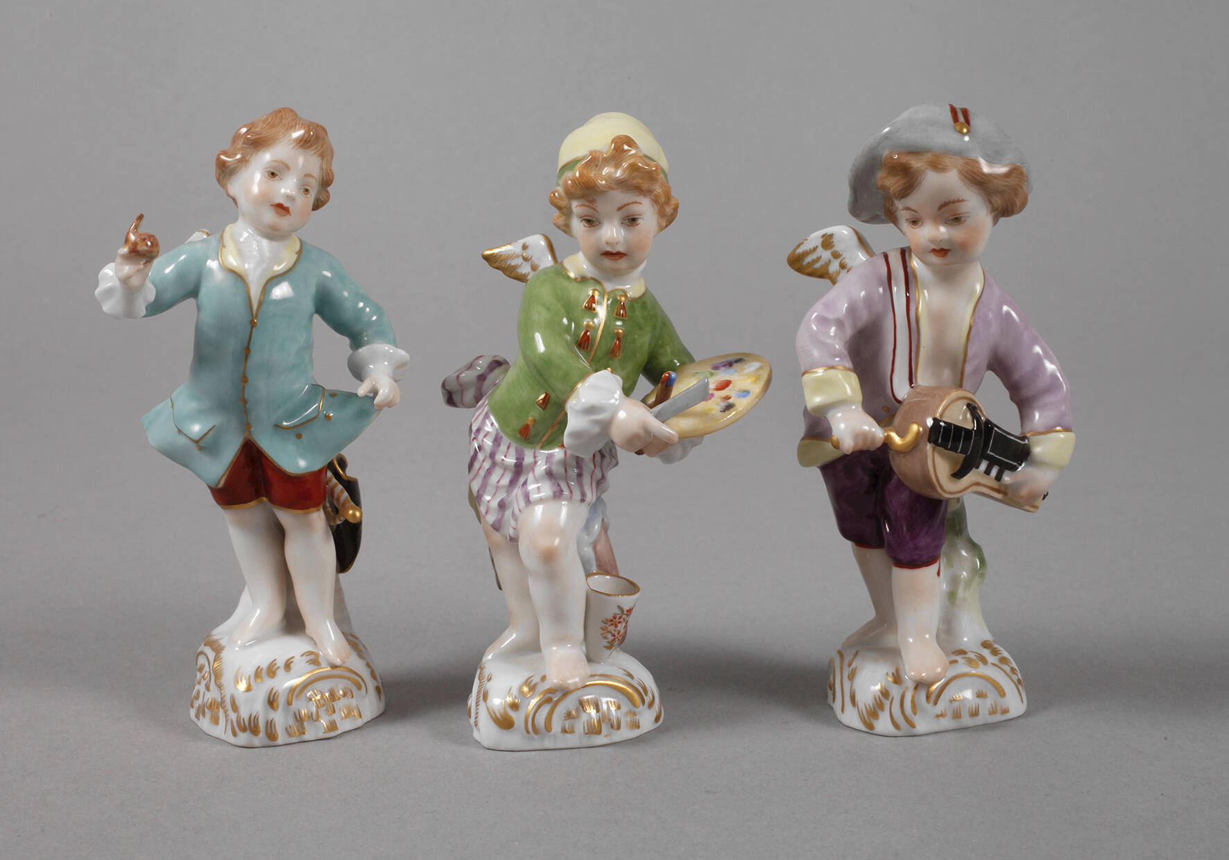 KPM Berlin drei verkleidete Amoretten