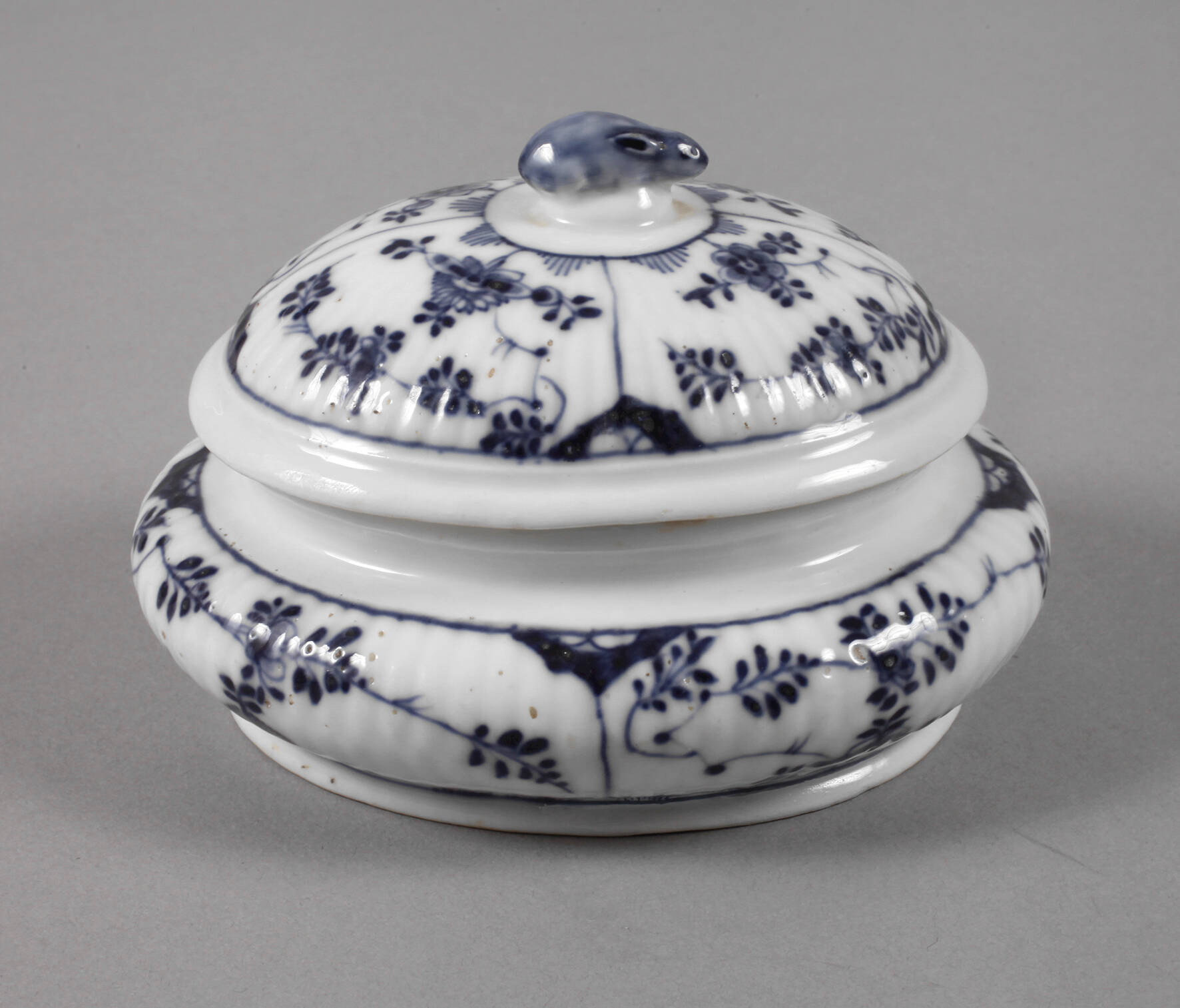 Deckeldose Strohblumenmuster