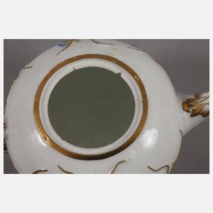 Meissen barockes Kännchen und zwei Tassen Prunusrelief