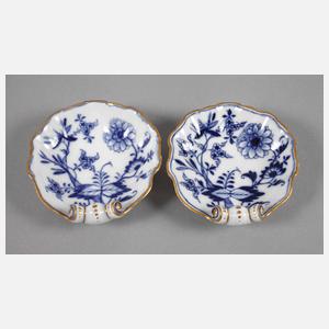 Meissen Paar kleine Muschelschalen "Zwiebelmuster"