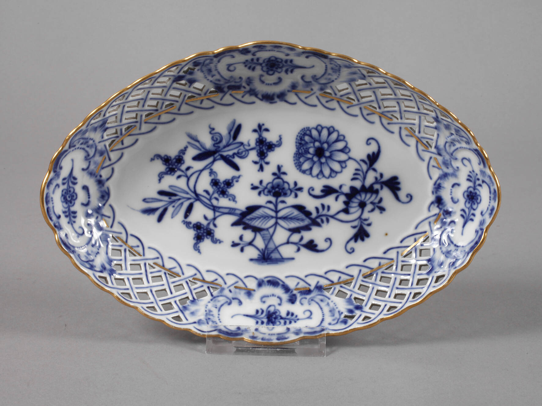 Meissen Durchbruchschale "Zwiebelmuster"