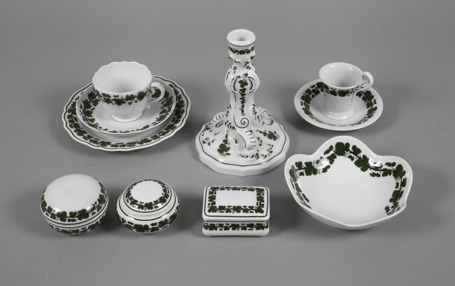 Meissen Konvolut Weinlaubdekor