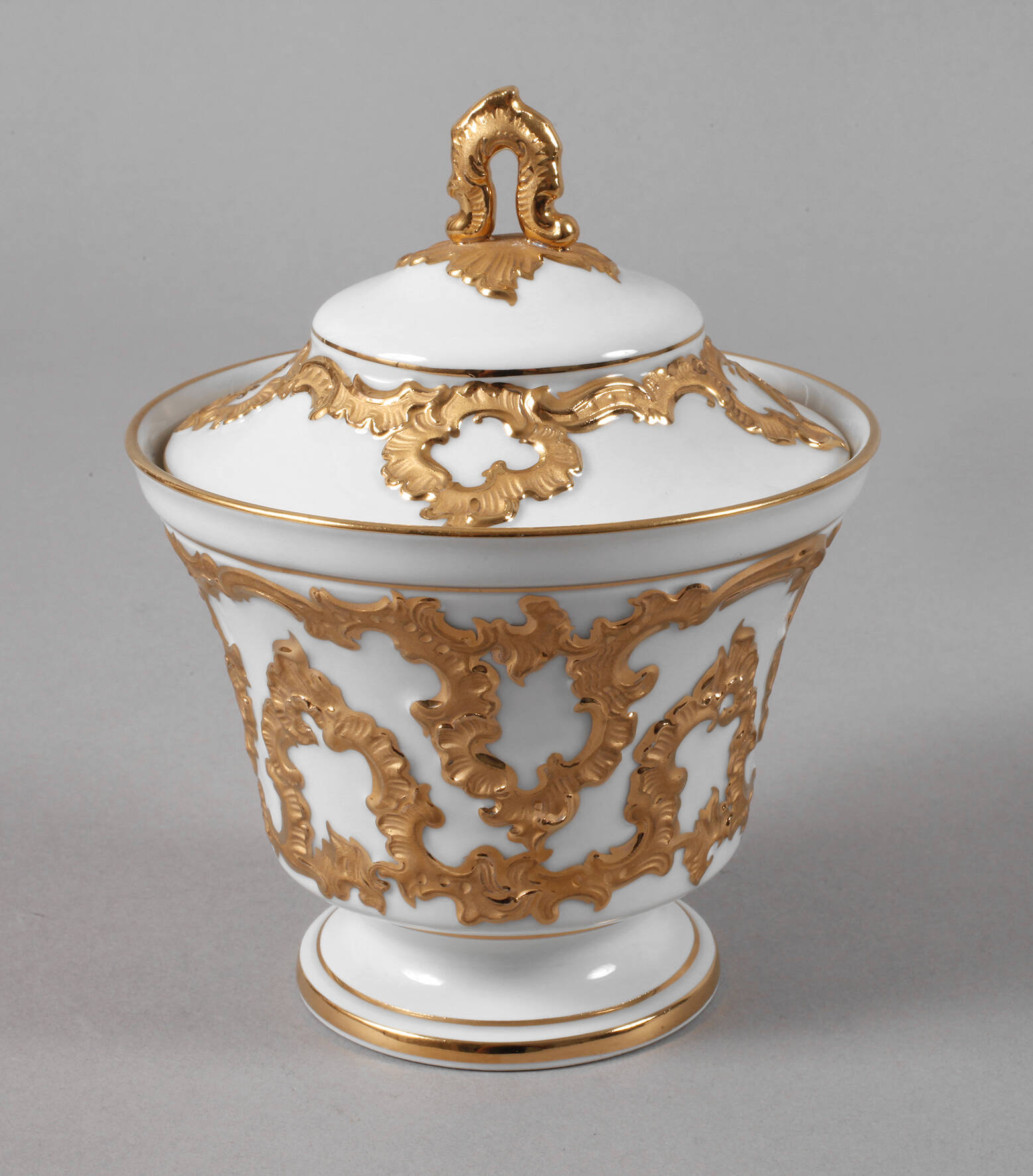 Meissen Bonbonniere "B-Form"