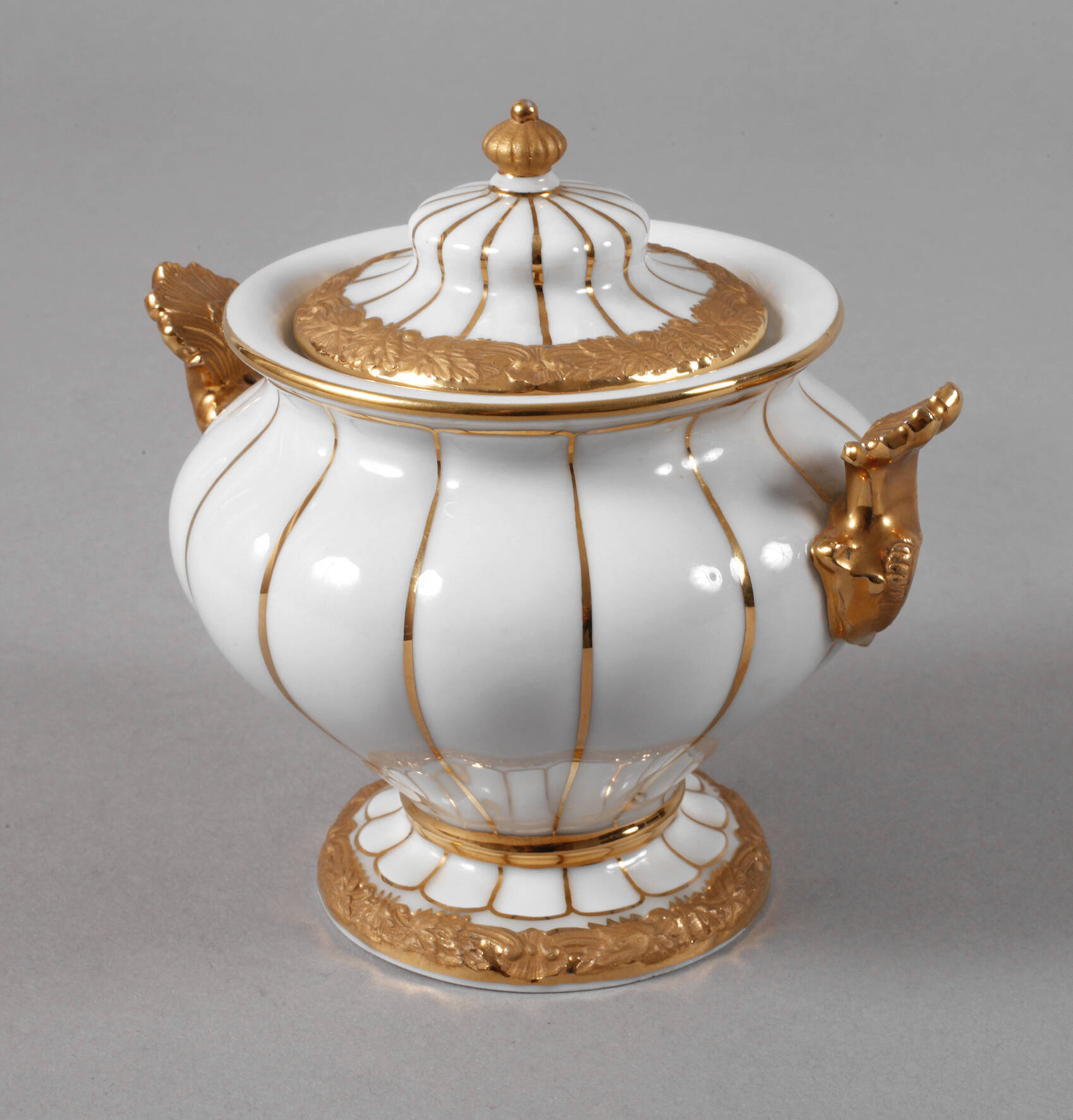 Meissen Zuckerdose "X-Form"