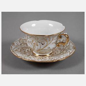 Meissen Prunktasse Stechpalmenrelief