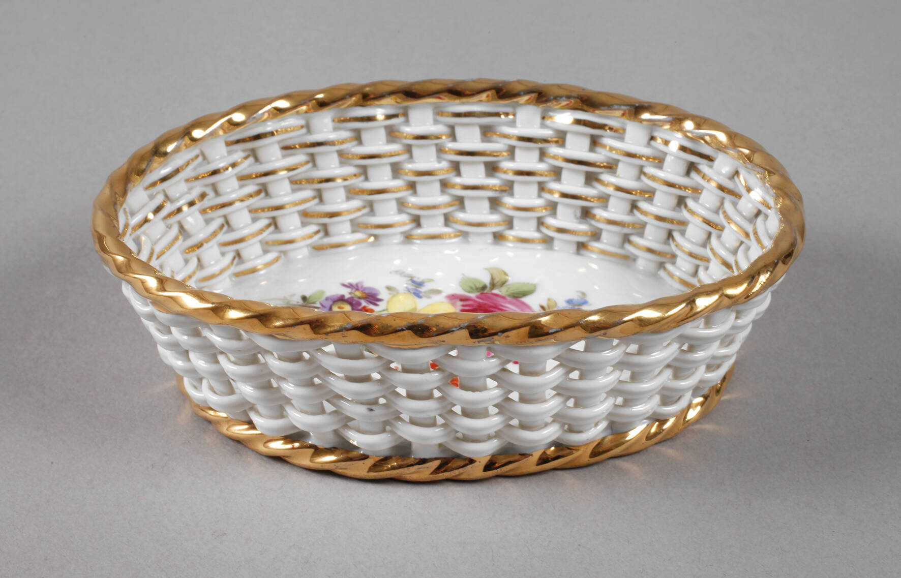 Meissen kleine Korbschale "Blumenbukett"