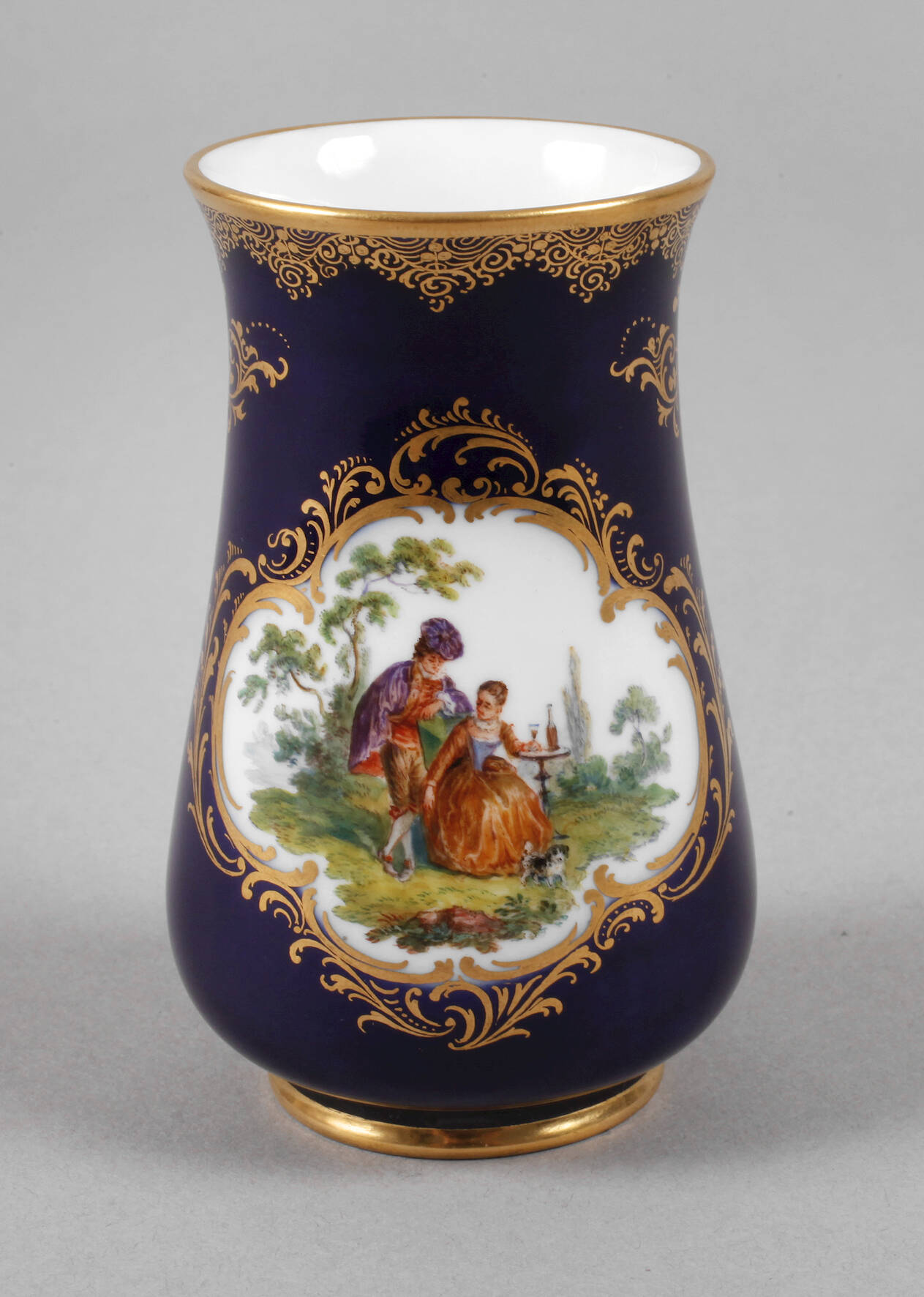 Meissen kleine Prunkvase Watteaumalerei