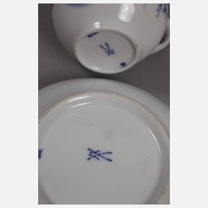 Meissen zwei Mokkatassen "Großer Ausschnitt"