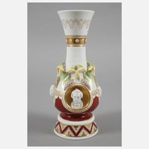 Nymphenburg Vase mit Künstlerbüsten