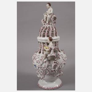 Volkstedt figürliche Potpourri-Deckelvase