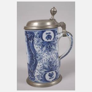 Nürnberger Fayence-Walzenkrug mit Heiligenfigur