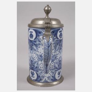 Nürnberger Fayence-Walzenkrug mit Heiligenfigur