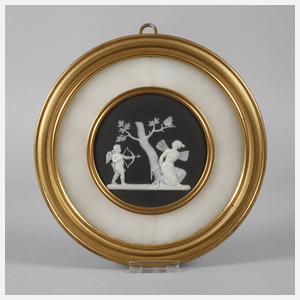 Wedgwood Reliefplatte in feinem Bronzerahmen