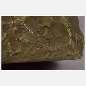 Berthe Girardet Terrakottabüste "Die Alte"