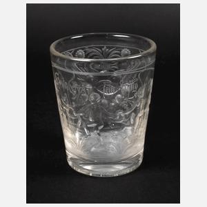 Barockes Becherglas mit tanzenden Putten