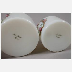 Zwei Flakons Opalglas