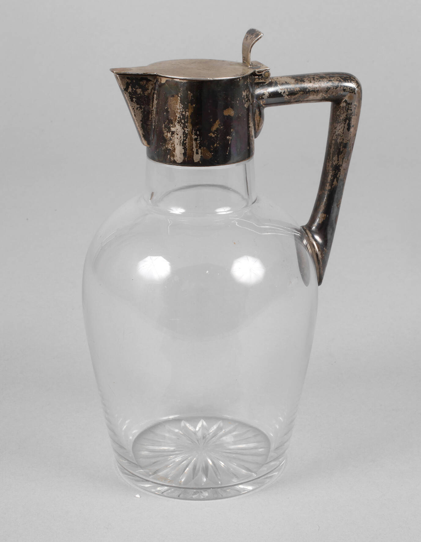 Glaskaraffe mit Silbermontur